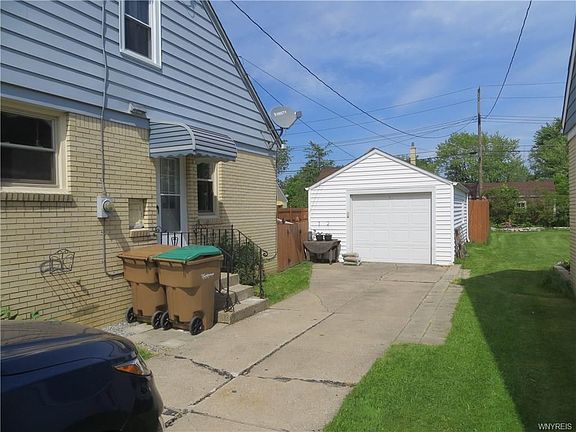 2nd image of 33 Donald Dr