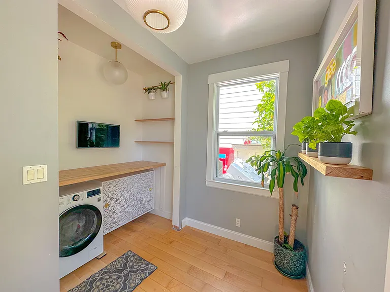 739 Shotwell St — Photo 16