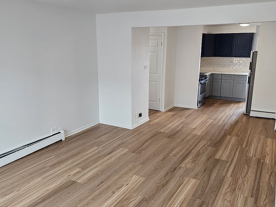 1st image of 7711 W 87th St APT 4