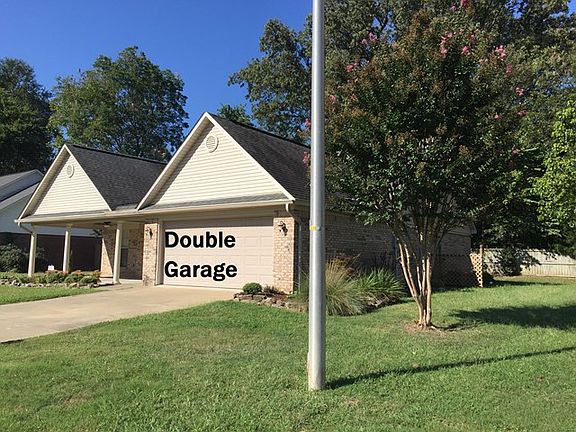 3rd image of 109 Acorn Ln