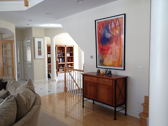 5th image of 2104 Pebble Creek Dr