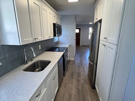 4th image of 177 Washington Ave