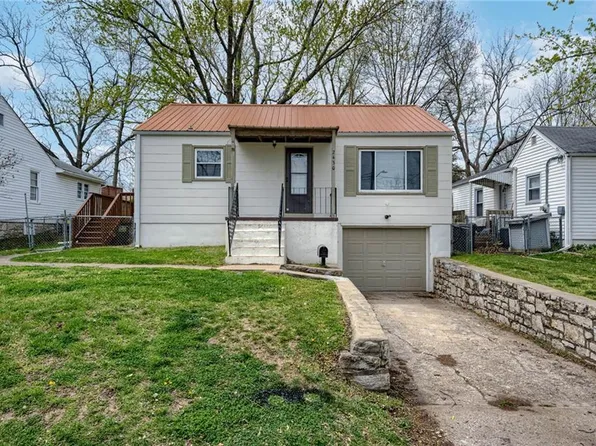 2430 S Glenwood Ave, Independence, MO 64052