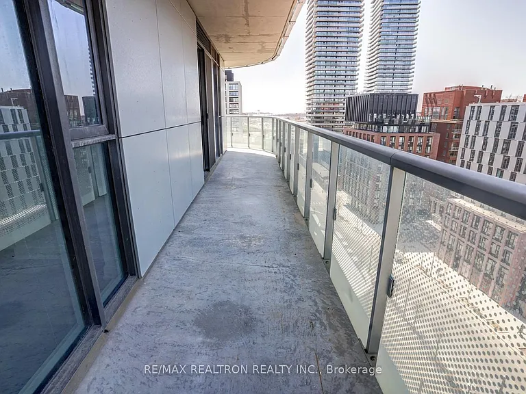 425 Front St E #1213 — Photo 13