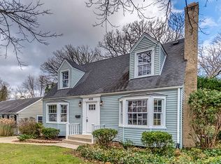 432 S Columbia St, Naperville, IL