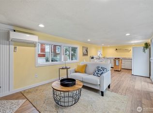 1320 N Oak Harbor St TRAILER 107, Oak Harbor, WA 98277