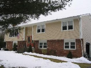 284 High Plains Dr, Orange, CT 06477