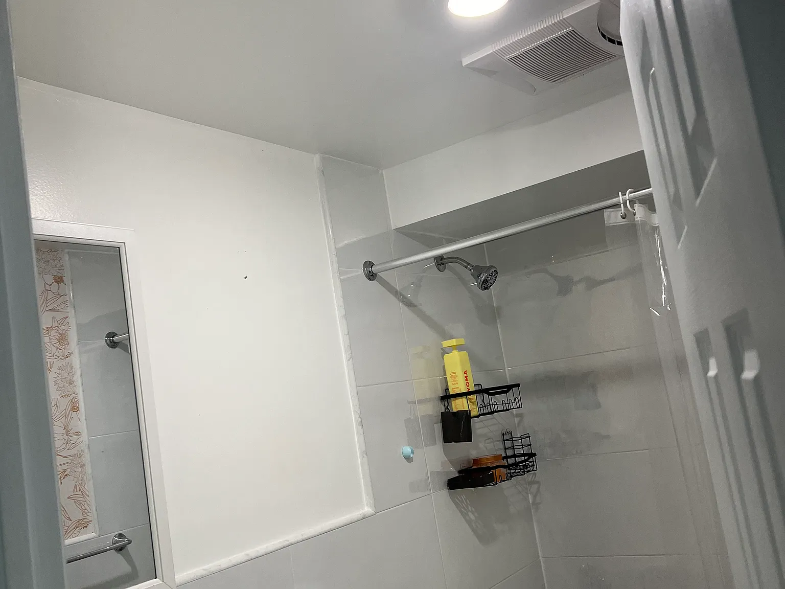 1 bed, 350 sqft, $1,300 — Photo 4