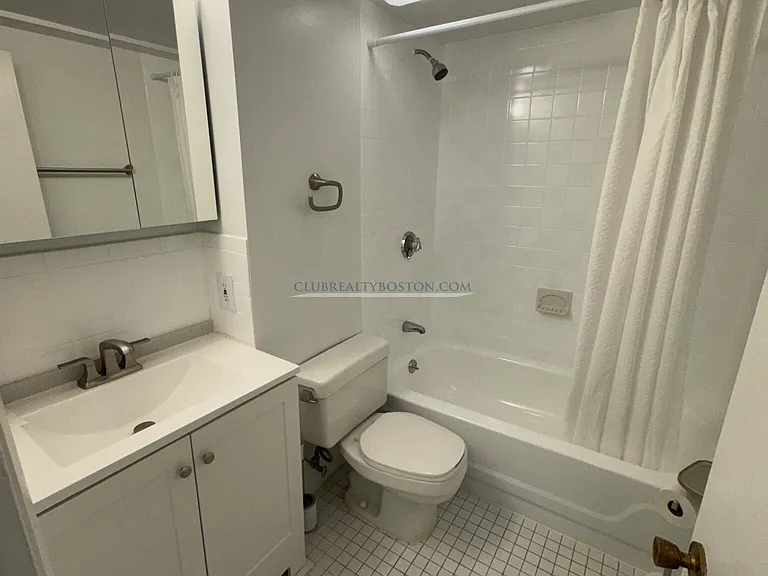 365 Faneuil St #2 — Photo 2
