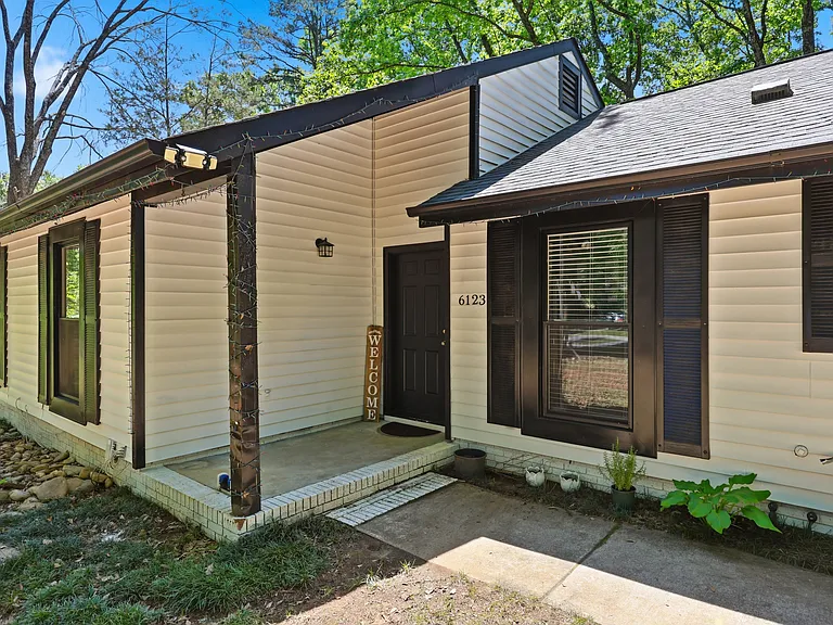6123 Unity Ln NW — Photo 25