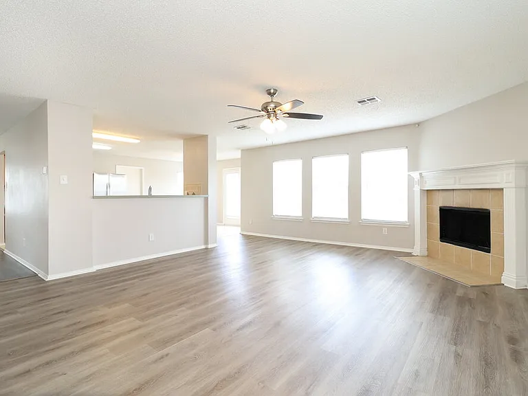 4668 Cool Ridge Ct — Photo 10