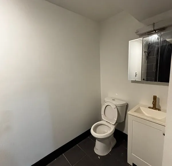 11-13 Thomas St #B1 — Photo 5
