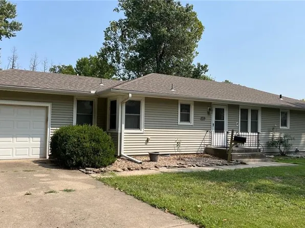 1431 S Hickory St, Ottawa, KS 66067