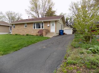 7812 Plymouth Ave N, Golden Valley, MN 55427