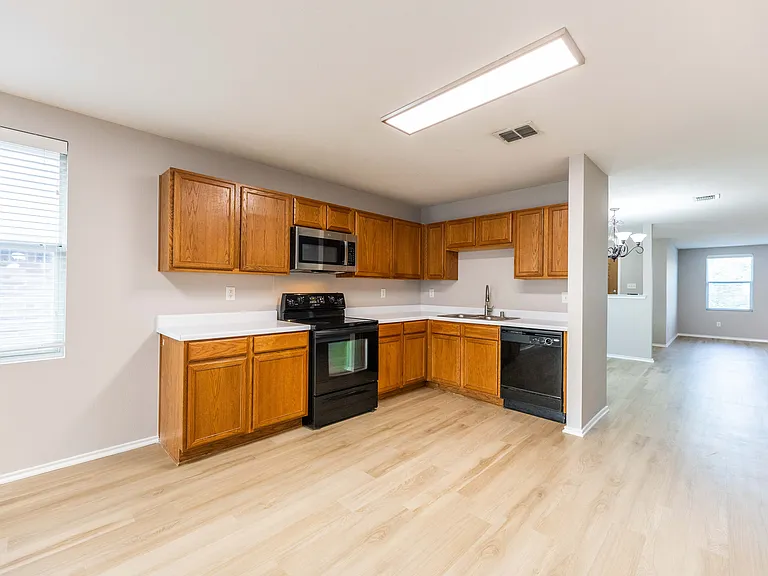 12870 Gillon Dr — Photo 5