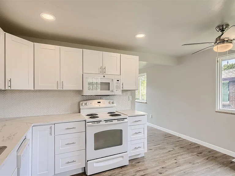 3227 S Huron St — Photo 10