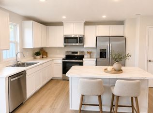 27 Pultz Blvd, Dayton, OH 45431