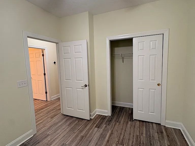 111 Fountain Pointe Ln #302 — Photo 5