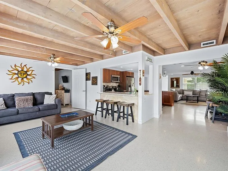 327 Avenida Milano — Photo 12