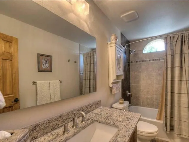 1851 Peregrine Ln — Photo 3