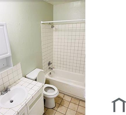 2nd image of 135 W Avenue 26
