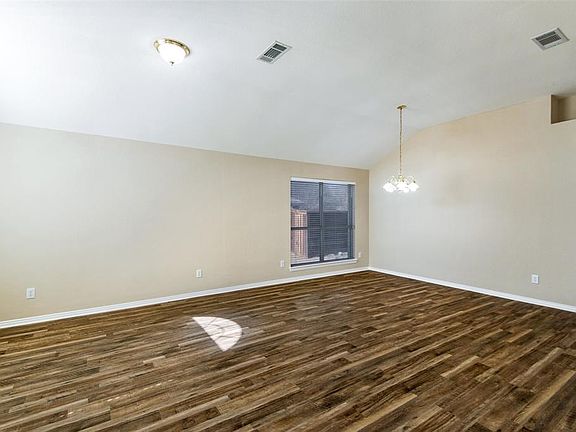 5th image of 112 Faircrest Dr