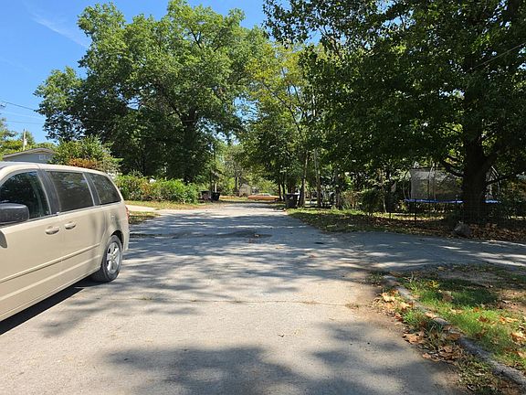 4th image of 506 Sue Ellen St