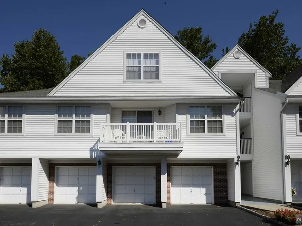 9-4 Vernon Ct, Waldwick, NJ 07463