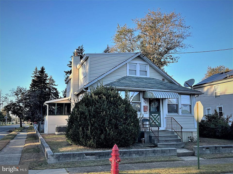 1st image of 936 Woodland Ave
