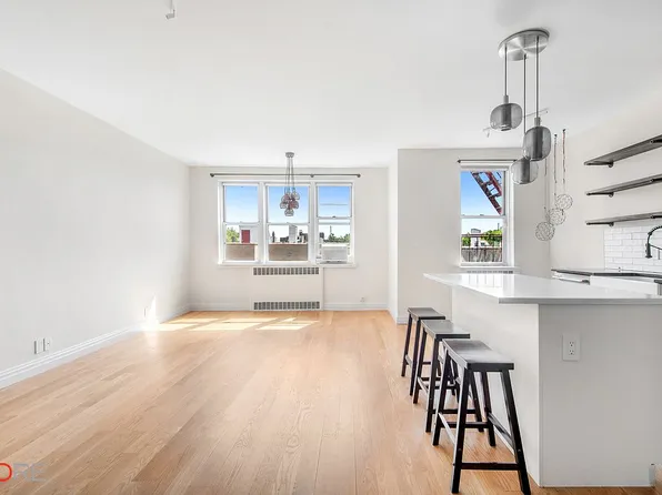 3521 79th St APT 6K, Flushing, NY 11372