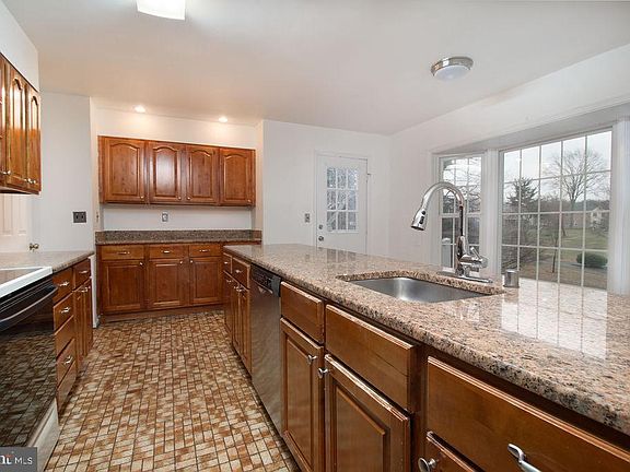 4th image of 8208 W Buckspark Ln