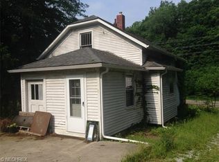 12487 Auburn Rd, Chardon, OH 44024