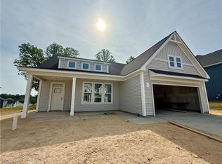 427 Yarrow Dr, Lexington, NC 27295