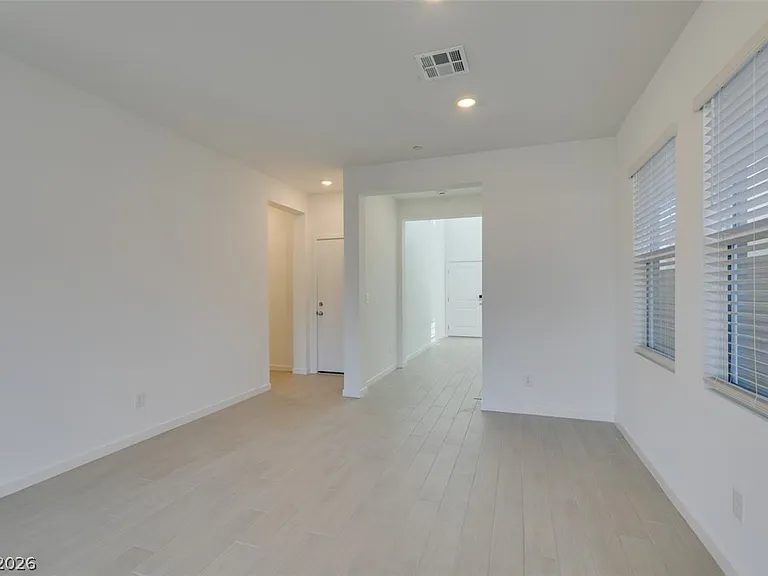405 Isla Enclave Way — Photo 9