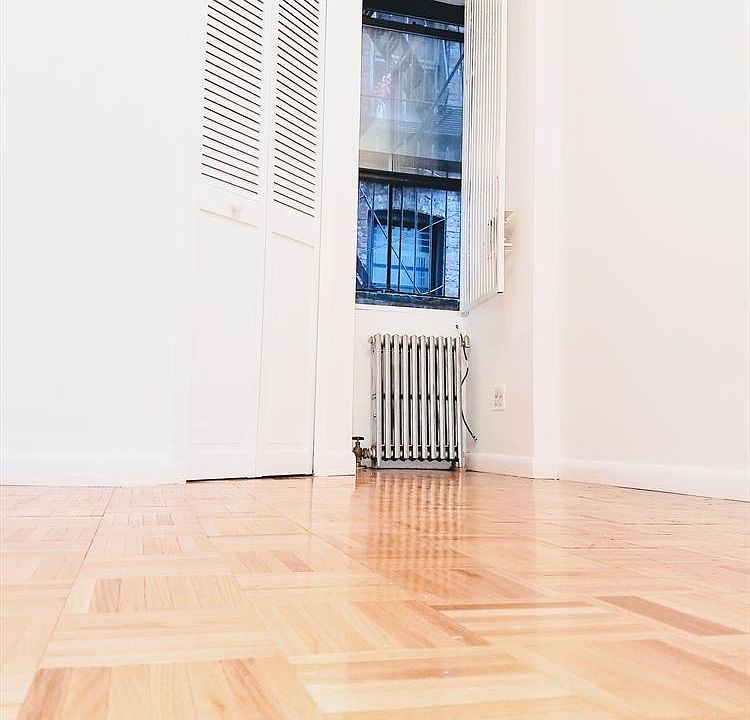 1st image of 162 Mott St APT 2
