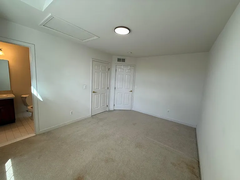 18145 Shoreline Ct — Photo 17