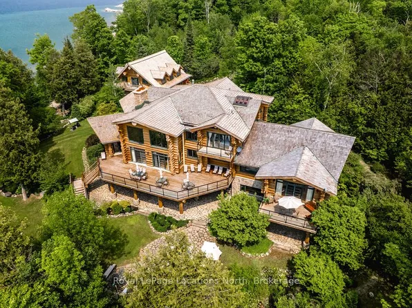 100 Melissa Ln, Tiny, ON L9M 0T8