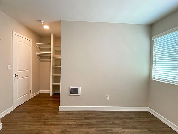 4th image of 3622 43rd St