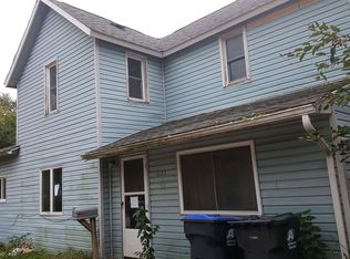 621 S Monticello St, Winamac, IN