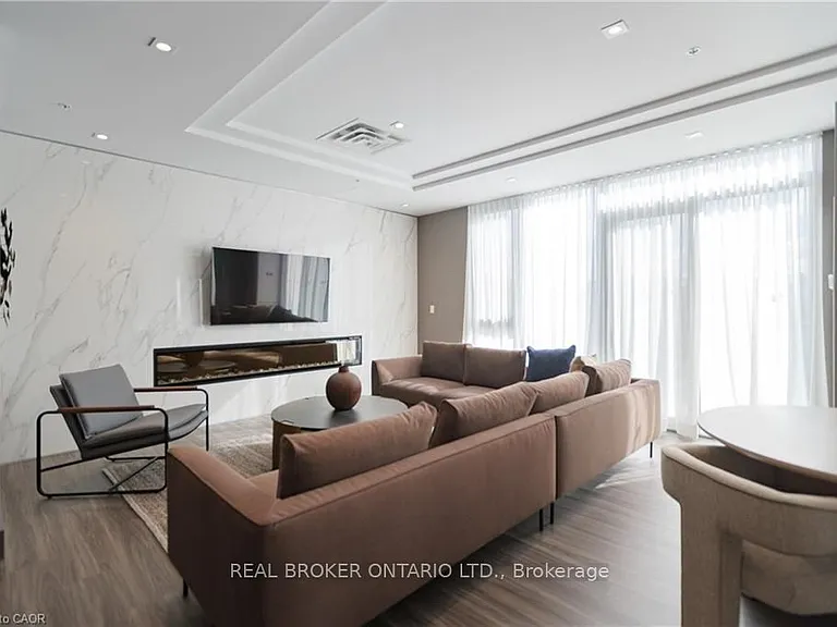 75 James St S #2701 — Photo 32