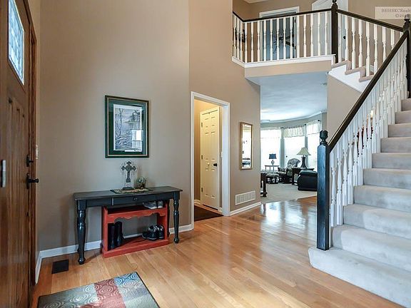 Grand entrance with plenty of room.