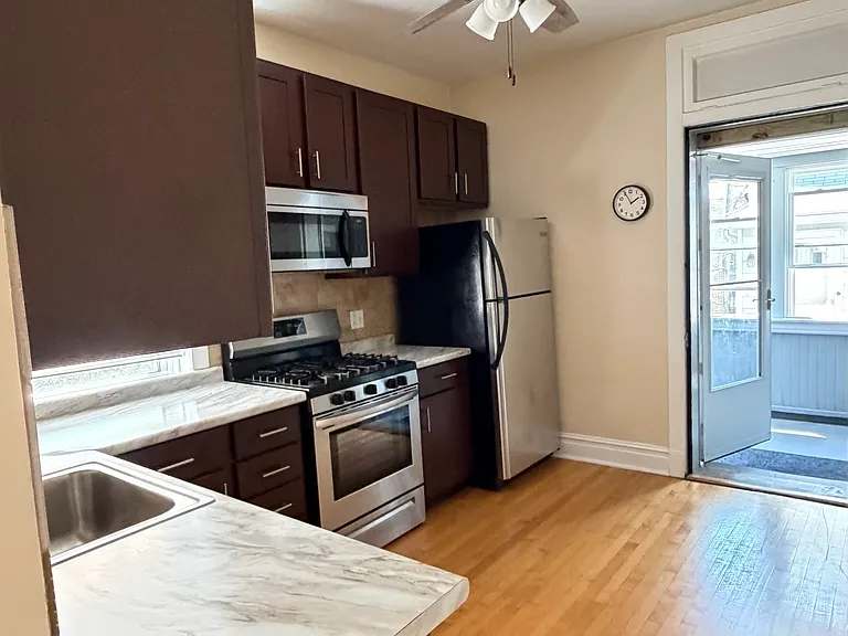 4106 N Damen Ave #1 — Photo 8