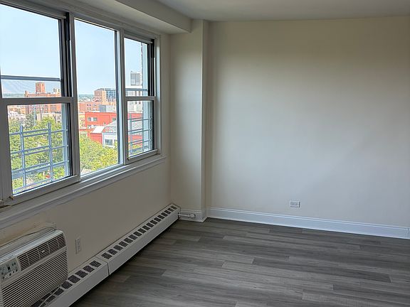 4th image of 16420 Highland Ave APT 9M