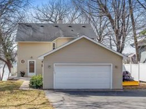 1749 Wildhurst Ln, Mound, MN 55364