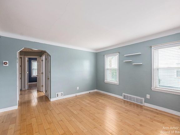 4th image of 1716 N Alexander Ave