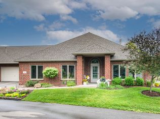 181 W Canyon Dr, Hudson, WI 54016