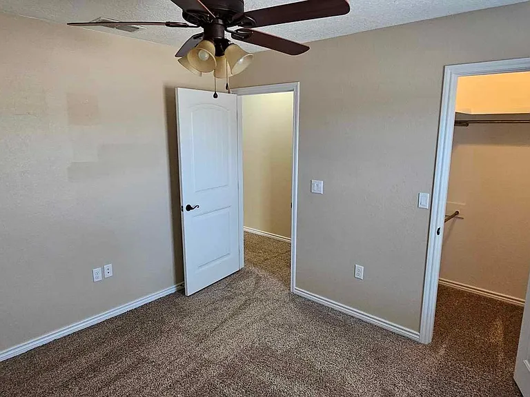 2320 Flagstone Dr — Photo 18