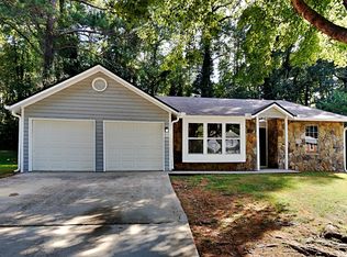 5101 S Woodbridge Trl, Stone Mountain, GA