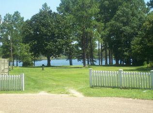 151 Rose Cir, Defuniak Springs, FL 32433