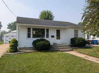 415 W 19th Ave, Oshkosh, WI 54902